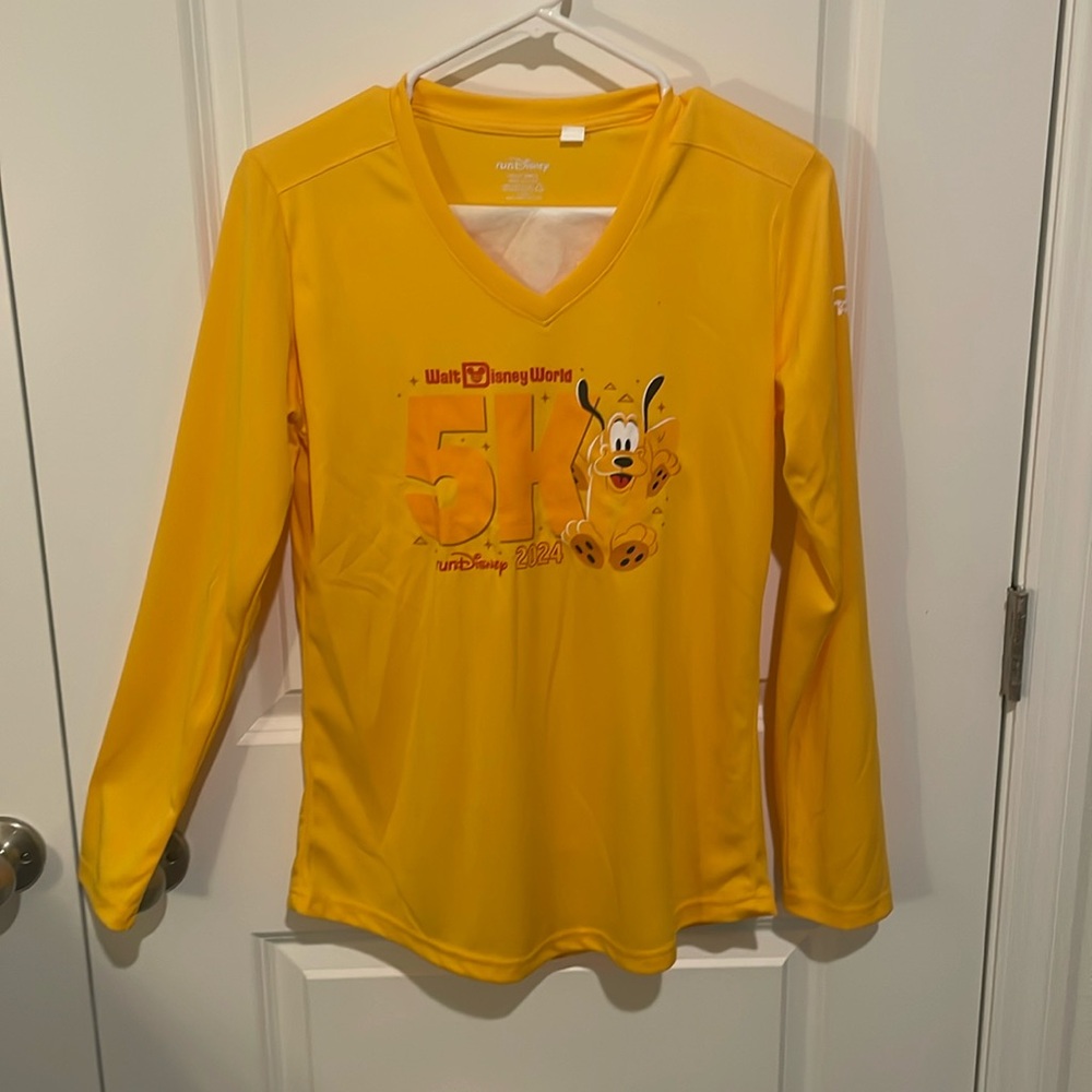 runDisney 2024 5K WDW Marathon Weekend Long-Sleeve Tech Shirt Pluto